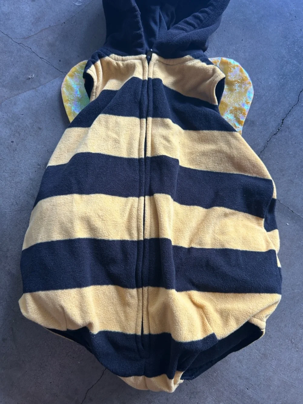 Carter’s Infant Bumblebee Zip Front One Piece Costume | Size 12 months